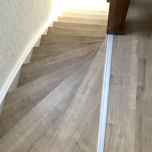 Treppe mit Trenovo renovieren