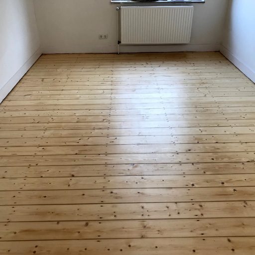 Dielen abziehen mit Diamantaufsatz in Bochum | Parkett Remel
