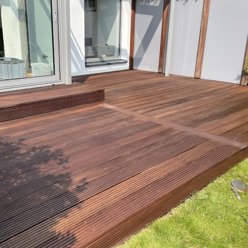 Terrasse umfärben: Neue Farbe für Terrassendielen